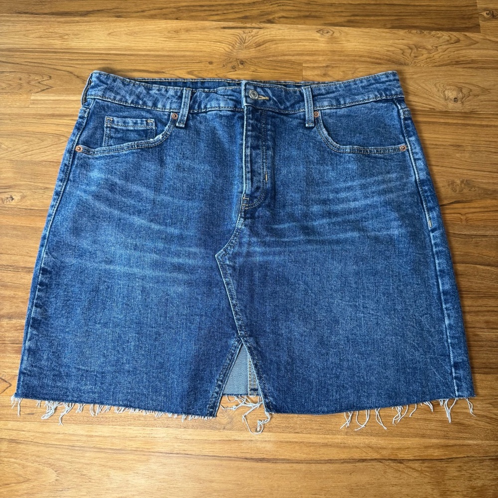 Old Navy Denim Mini Skirt Women’s 12 Marcia Mini Skirt Button Fly